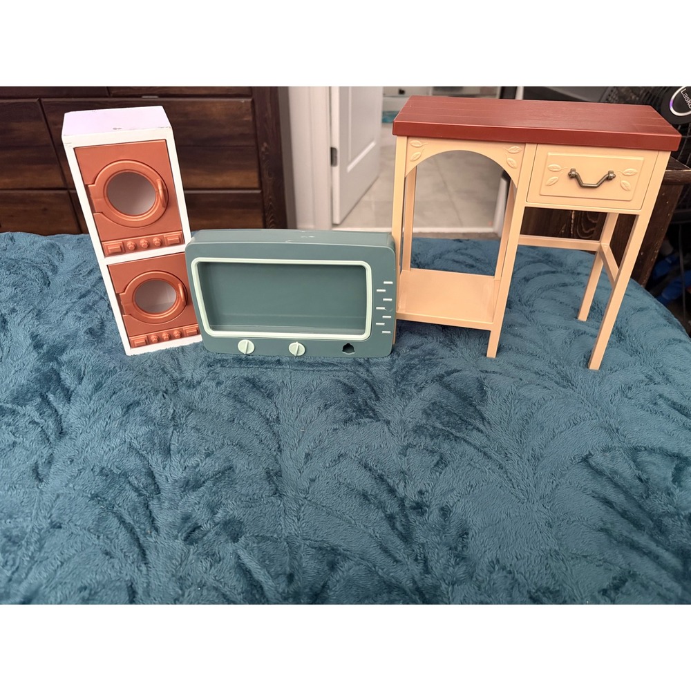 Dollhouse Furniture Set Retro TV Stacked Washer Dryer and Vanity Desk 3pc Lot